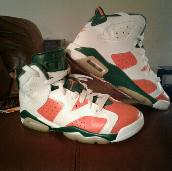 Youths Jordan 6 - Picture 3 of 5